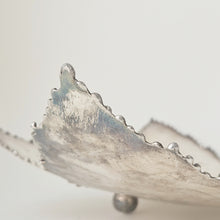 Load image into Gallery viewer, FOOTED LEAF BOWL