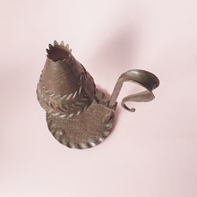 Load image into Gallery viewer, ARTS AND CRAFTS CHAMBERSTICK