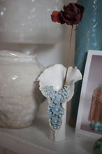 Load image into Gallery viewer, CHESSEL PORCELAIN FLOWER VASE