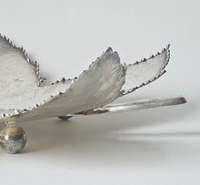 Load image into Gallery viewer, FOOTED LEAF BOWL