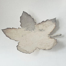Load image into Gallery viewer, FOOTED LEAF BOWL