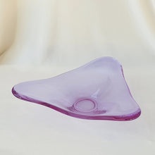 Load image into Gallery viewer, Lilac Alexandrite Glass Bowl