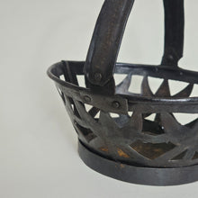 Load image into Gallery viewer, METAL BASKET
