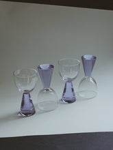 Load image into Gallery viewer, ALEXANDRITE WINE GLASSES, COLOUR CHANGING
