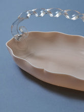 Load image into Gallery viewer, SCALLOP LUCITE BOWL
