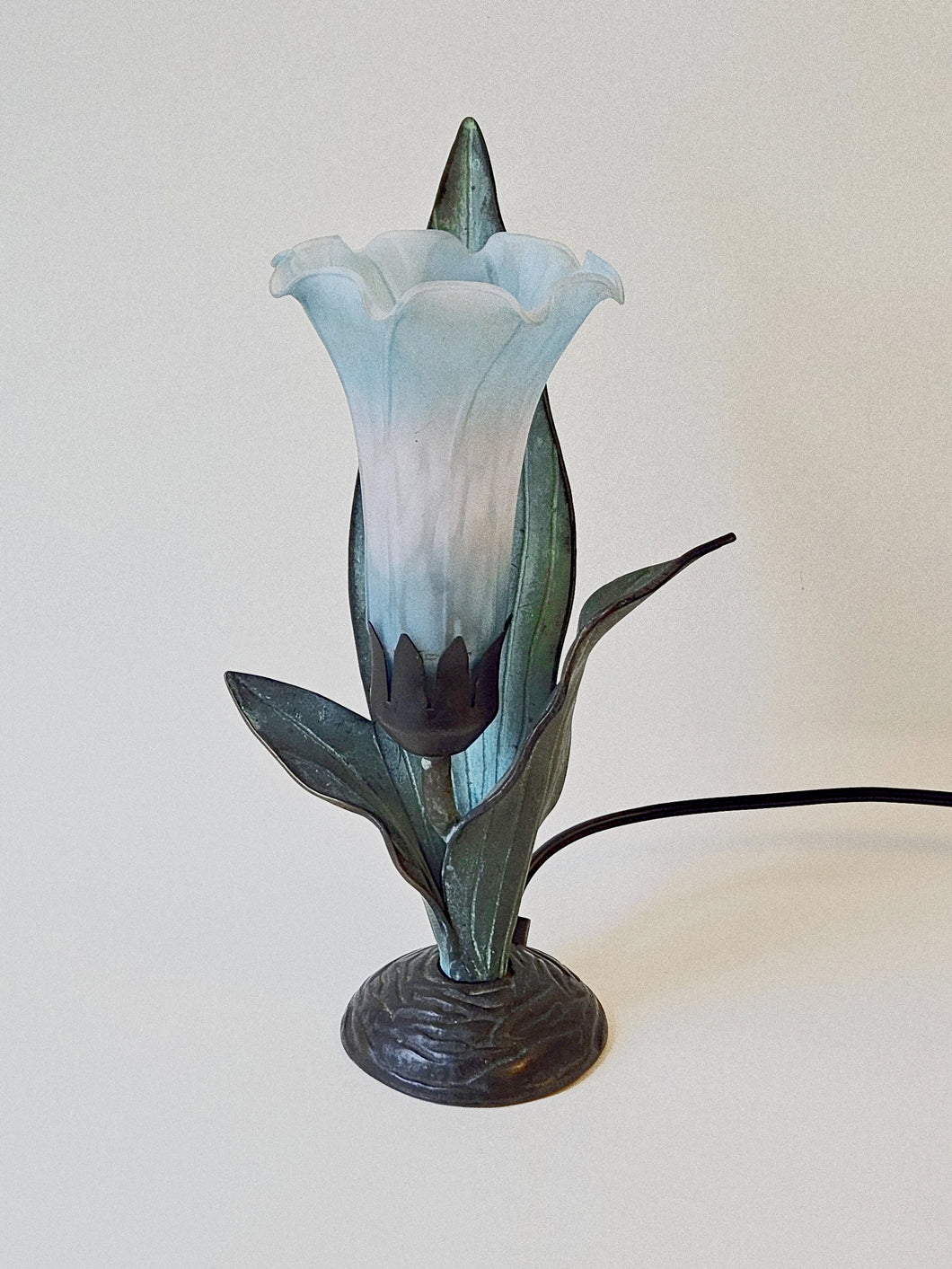 ART NOUVEAU STYLE FLOWER LAMP