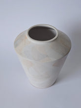 Load image into Gallery viewer, 1980s PASTEL VASE
