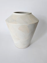 Load image into Gallery viewer, 1980s PASTEL VASE
