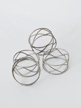 Load image into Gallery viewer, METAL LATTICE NAPKIN RINGS
