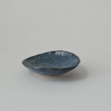 Load image into Gallery viewer, TEXTURED CERAMIC DISH
