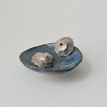 Load image into Gallery viewer, TEXTURED CERAMIC DISH
