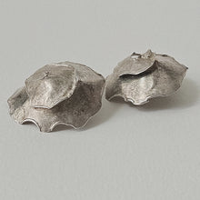 Load image into Gallery viewer, SCULPTURAL EARRINGS
