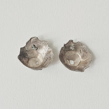 Load image into Gallery viewer, SCULPTURAL EARRINGS
