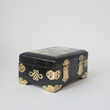 Load image into Gallery viewer, LACQUER JEWELLERY BOX
