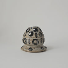 Load image into Gallery viewer, CERAMIC BUD VASE
