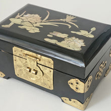 Load image into Gallery viewer, LACQUER JEWELLERY BOX
