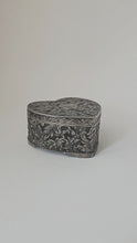Load image into Gallery viewer, HEART JEWELLERY BOX
