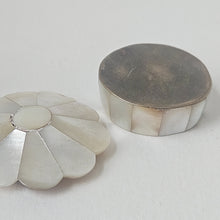 Load image into Gallery viewer, MOTHER OF PEARL BOX
