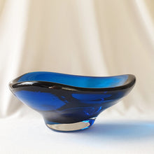 Load image into Gallery viewer, Scandi Blue Bowl
