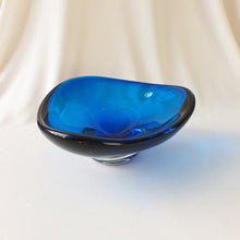 Load image into Gallery viewer, Scandi Blue Bowl
